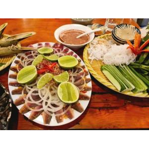 Gỏi Cá Trích Hà Tiên – Tinh Hoa Biển Cả Giữa Miền Đất Thơ Mộng