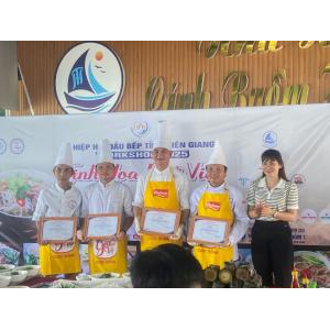 Ban tổ chức