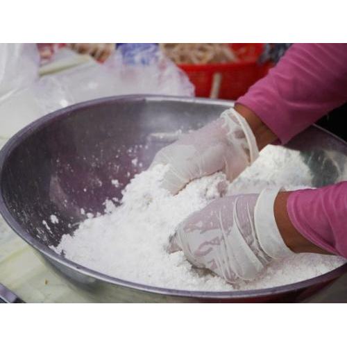 Tận mắt chứng kiến nghệ nhân chế biến món ngon trứ danh