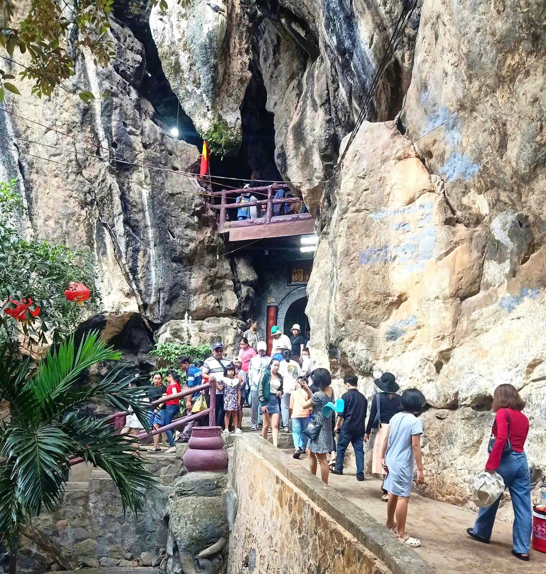 Trải nghiệm tâm linh giữa lòng Thạch Động